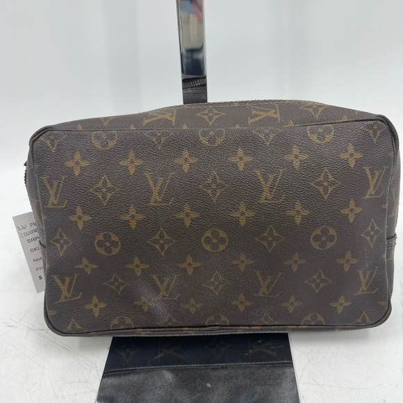 Louis Vuitton Pouch - Picture 1 of 12